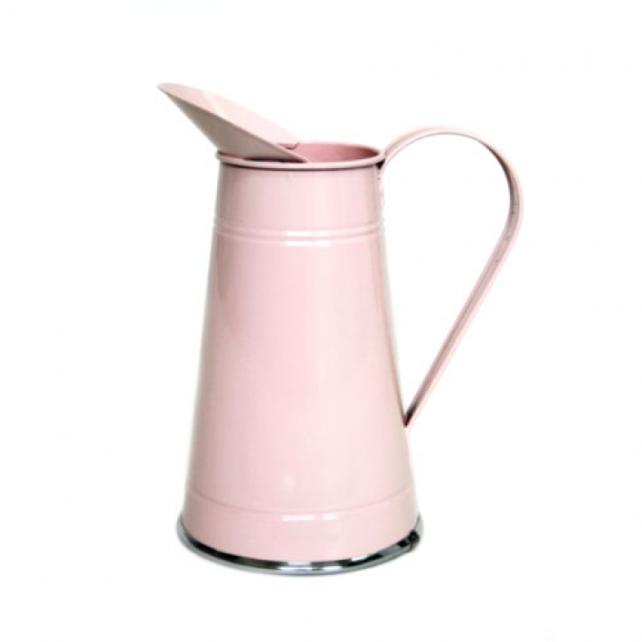 Кувшин из металла розовый
